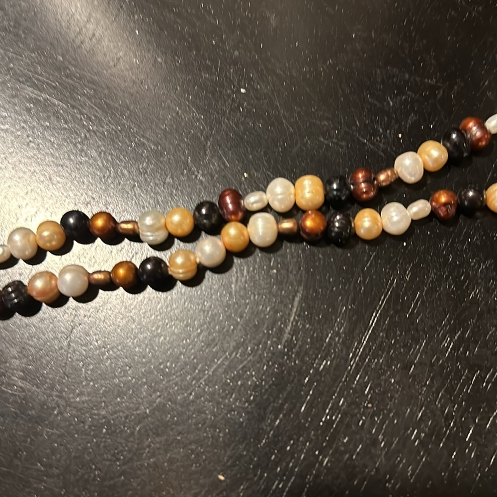 Freshwater Multi-Color Pearl Necklace. (Brown Copper, Gold and Off White tones) - Picture 4 of 4